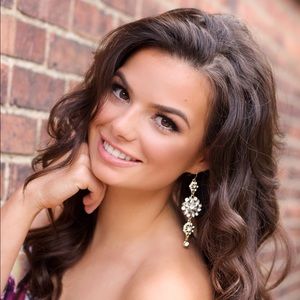 Meet your Posher, Michaela